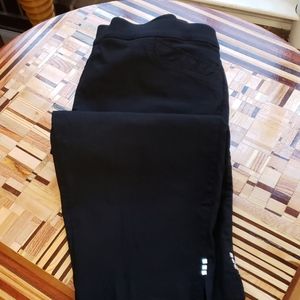 Signature slimming CJ banks size 18w